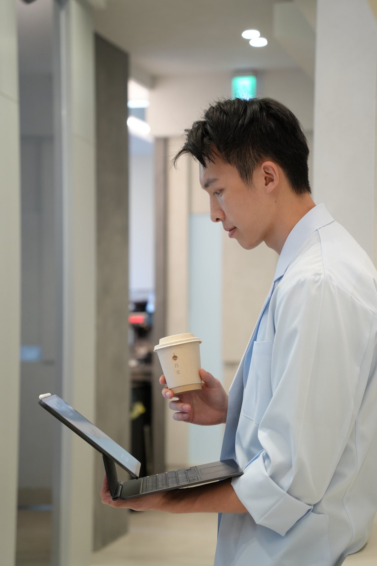 診間走廊，看診之間的空檔
